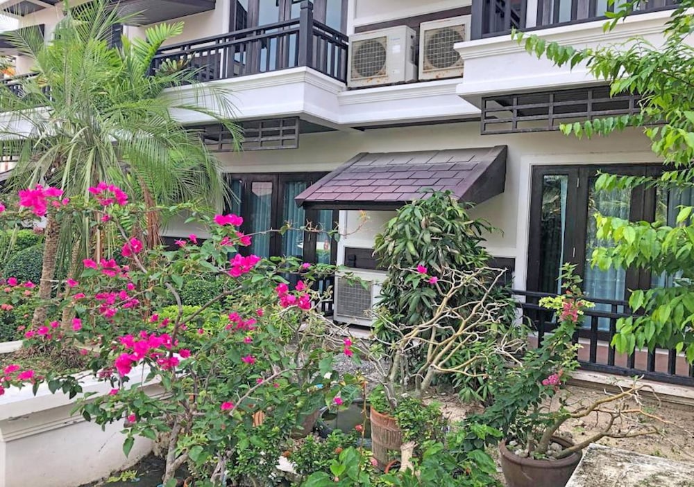 Phi Phi Andaman Legacy Resort 7/74