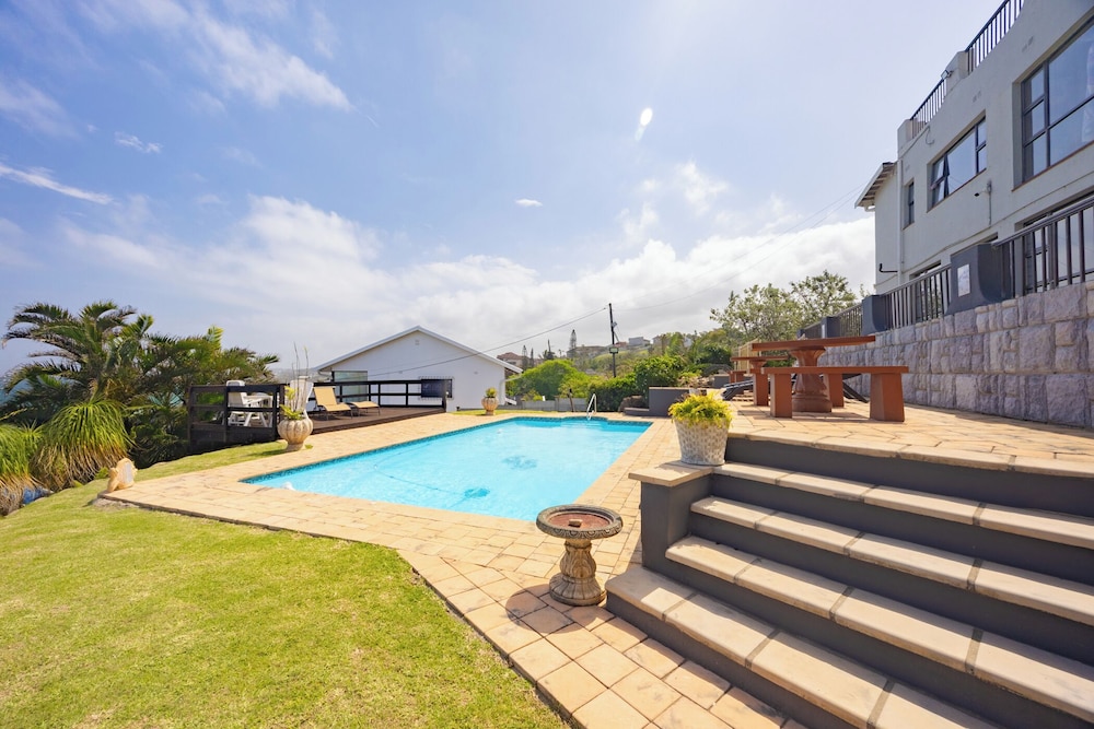 Beachcomber Bay Guest House 6/50