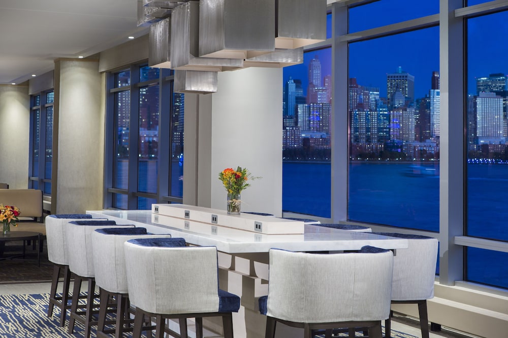 Hyatt Regency Jersey City on the Hudson 47/61