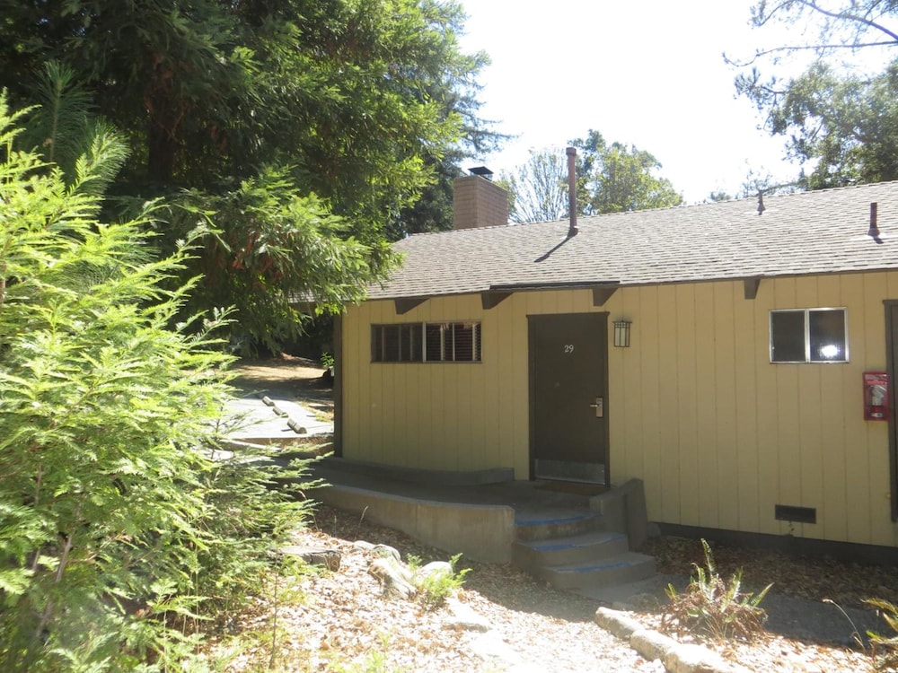 Big Sur Lodge 63/67