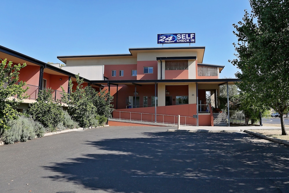 Forbes Victoria Inn 4/55