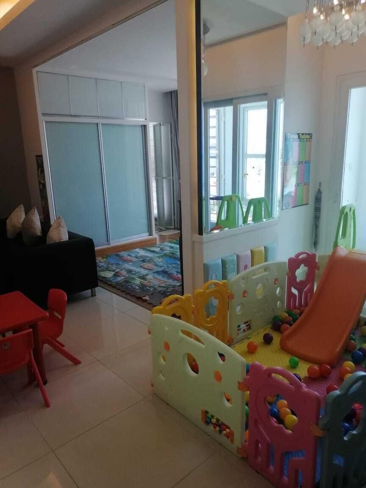 Naki Suites At Silvertown 34/49