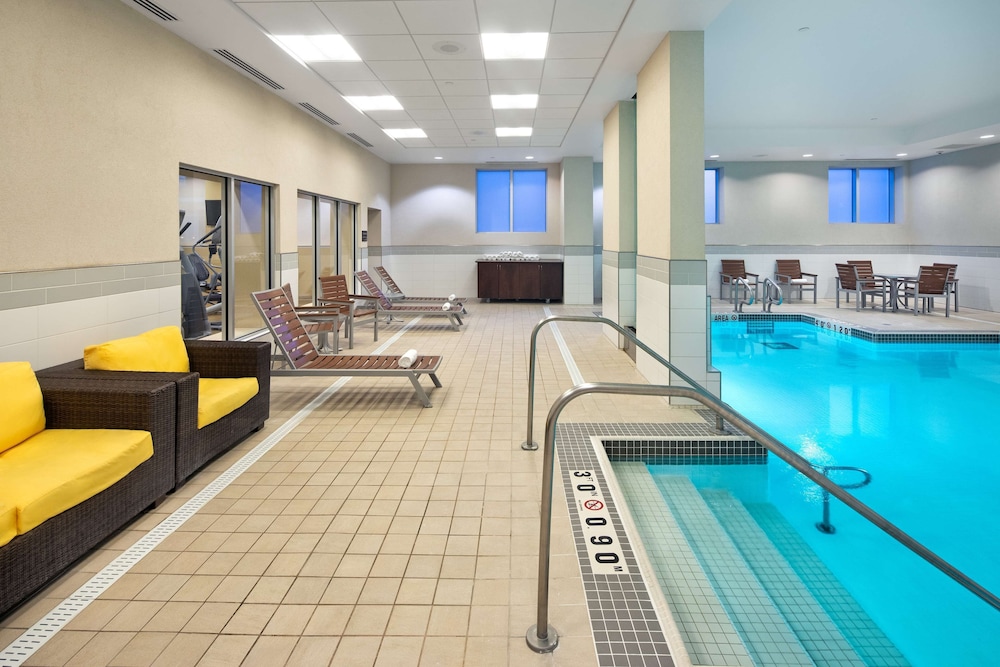 HAMPTON INN BY HILTON HALIFAX DOWNTOWN 3/54