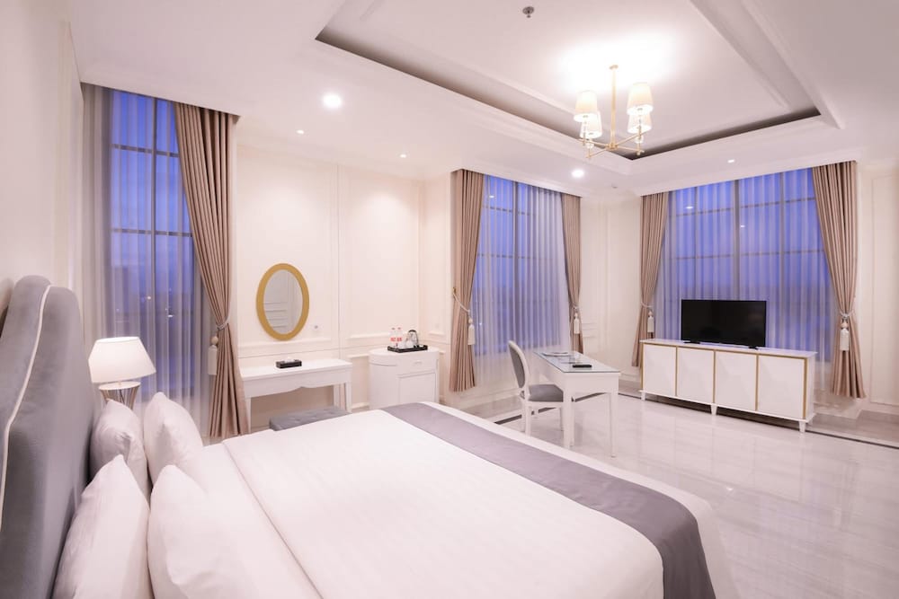 Grand Senyum Hotel 8/33
