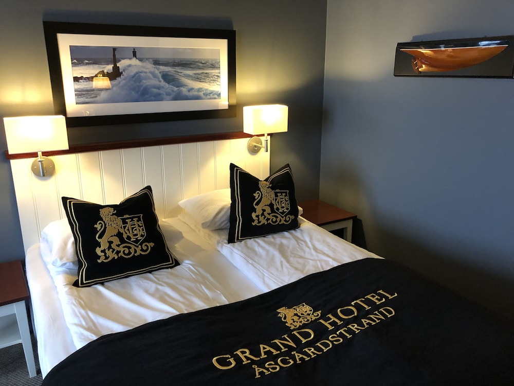 Grand Hotel Asgardstrand 23/76