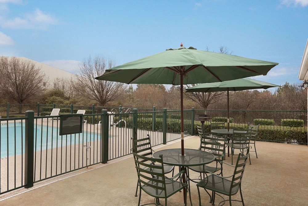 Baymont by Wyndham Duncan/Spartanburg 21/26