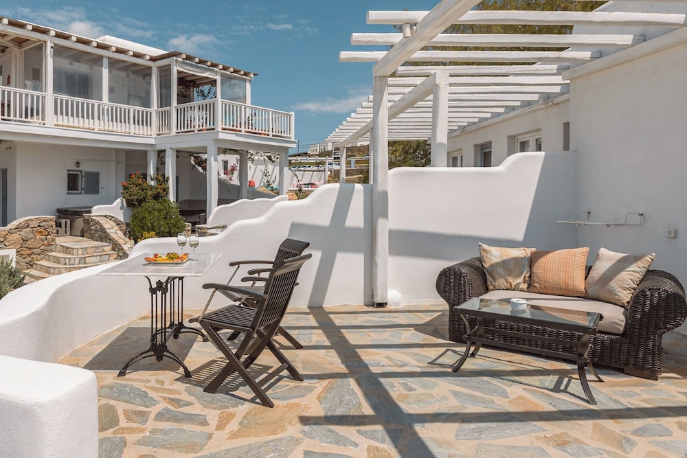 Villa Konstantin Rooms & Suites 40/48