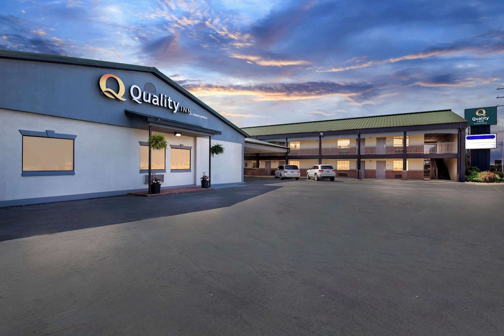 Quality Inn Lawrenceburg, TN