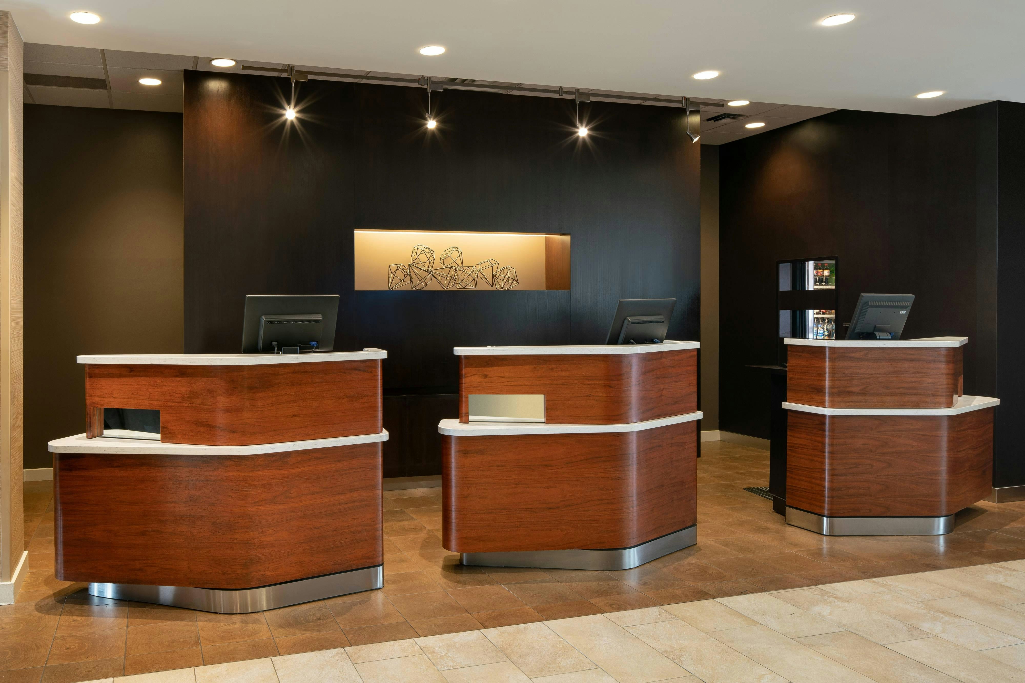 Courtyard By Marriott Denver Airport 1/16
