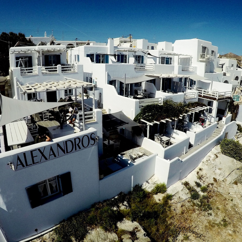 Alexandros Studios And Apartments 1/76