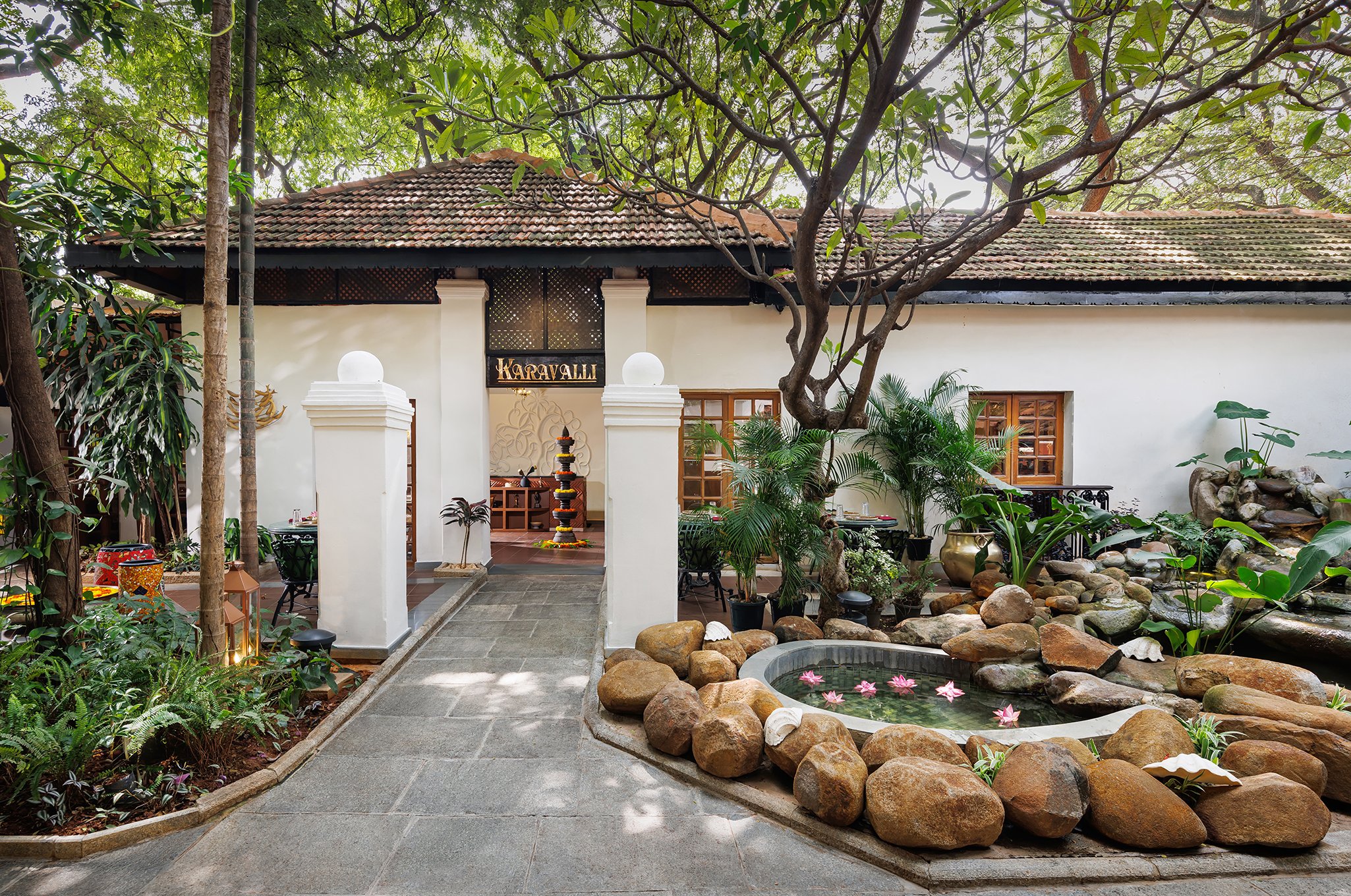 Vivanta Bengaluru Residency Road 4/77