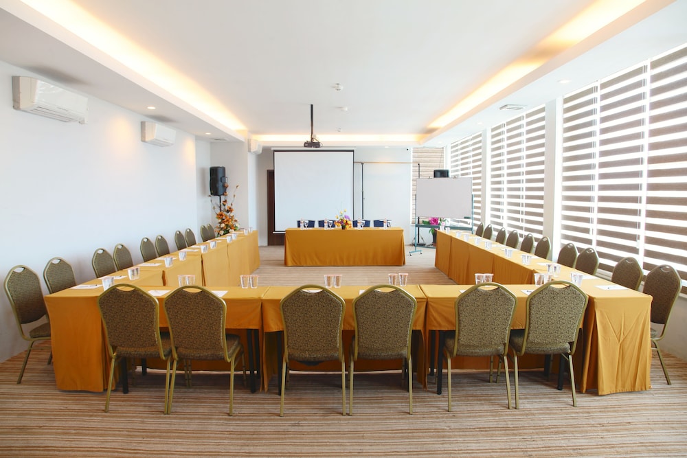 The One Hotel Makassar 24/26