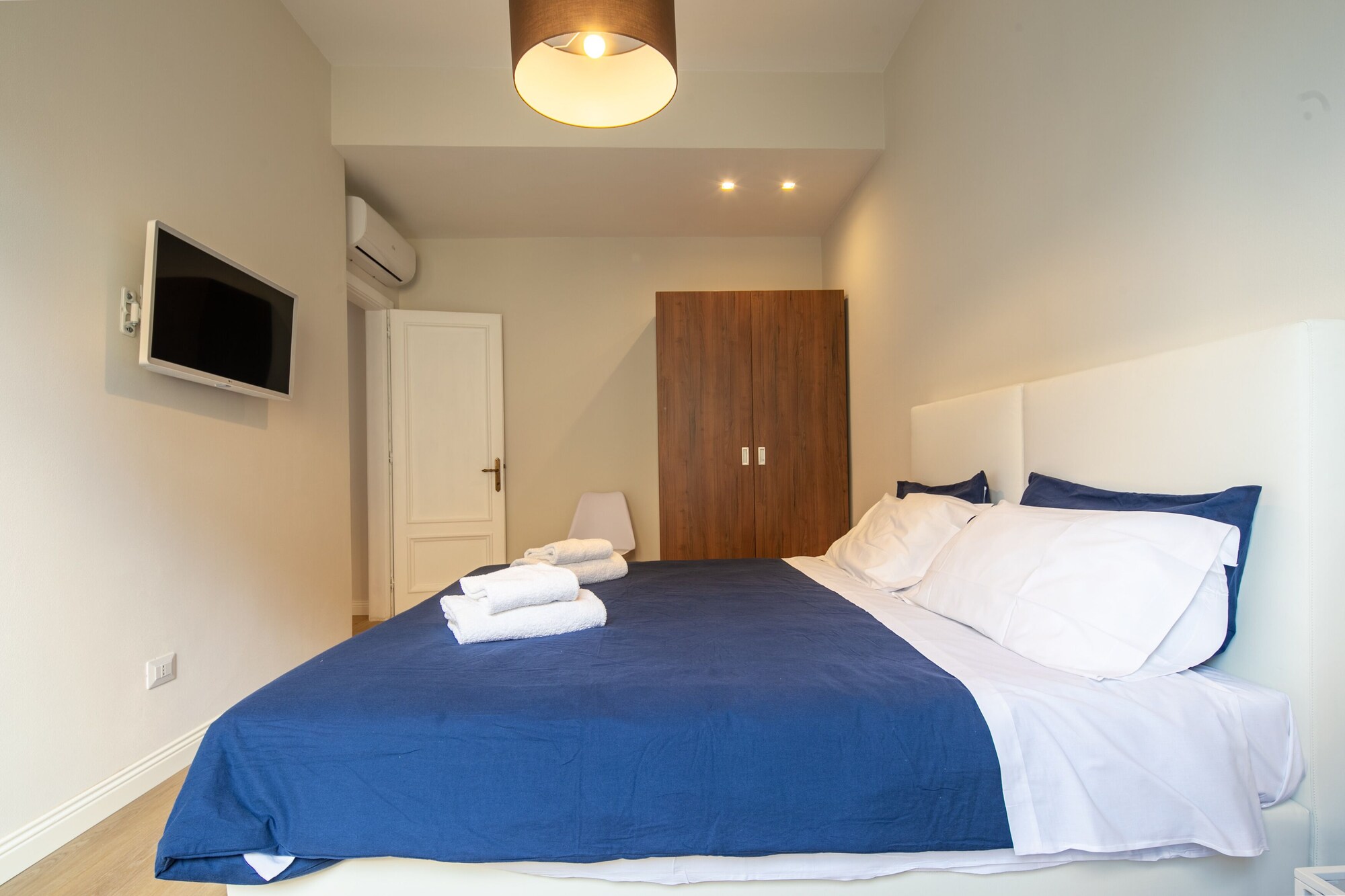 Design, Apartment, 4 Beds, Sofa