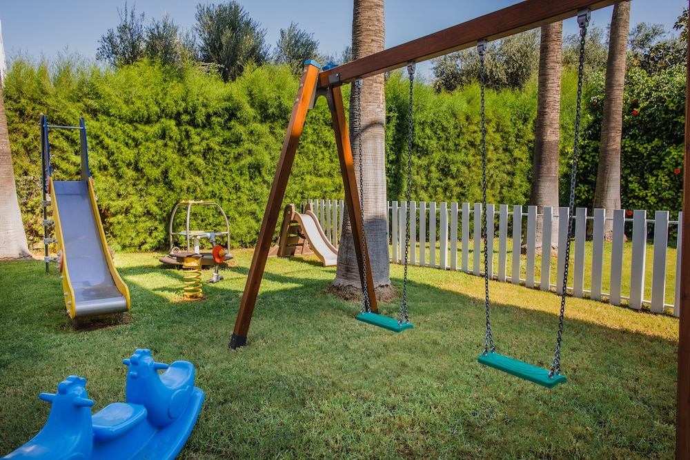 Nissi Park Hotel 40/70