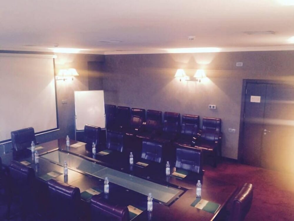 Emerald Hotel Baku 53/58