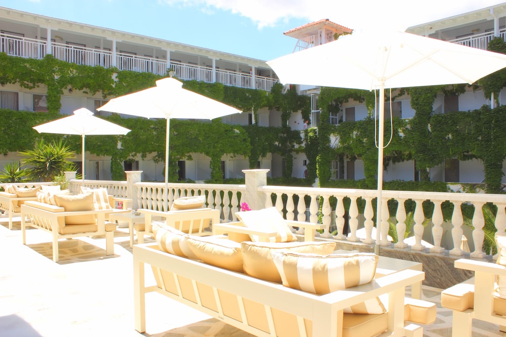 Olympic Kosmas Hotel 10/61