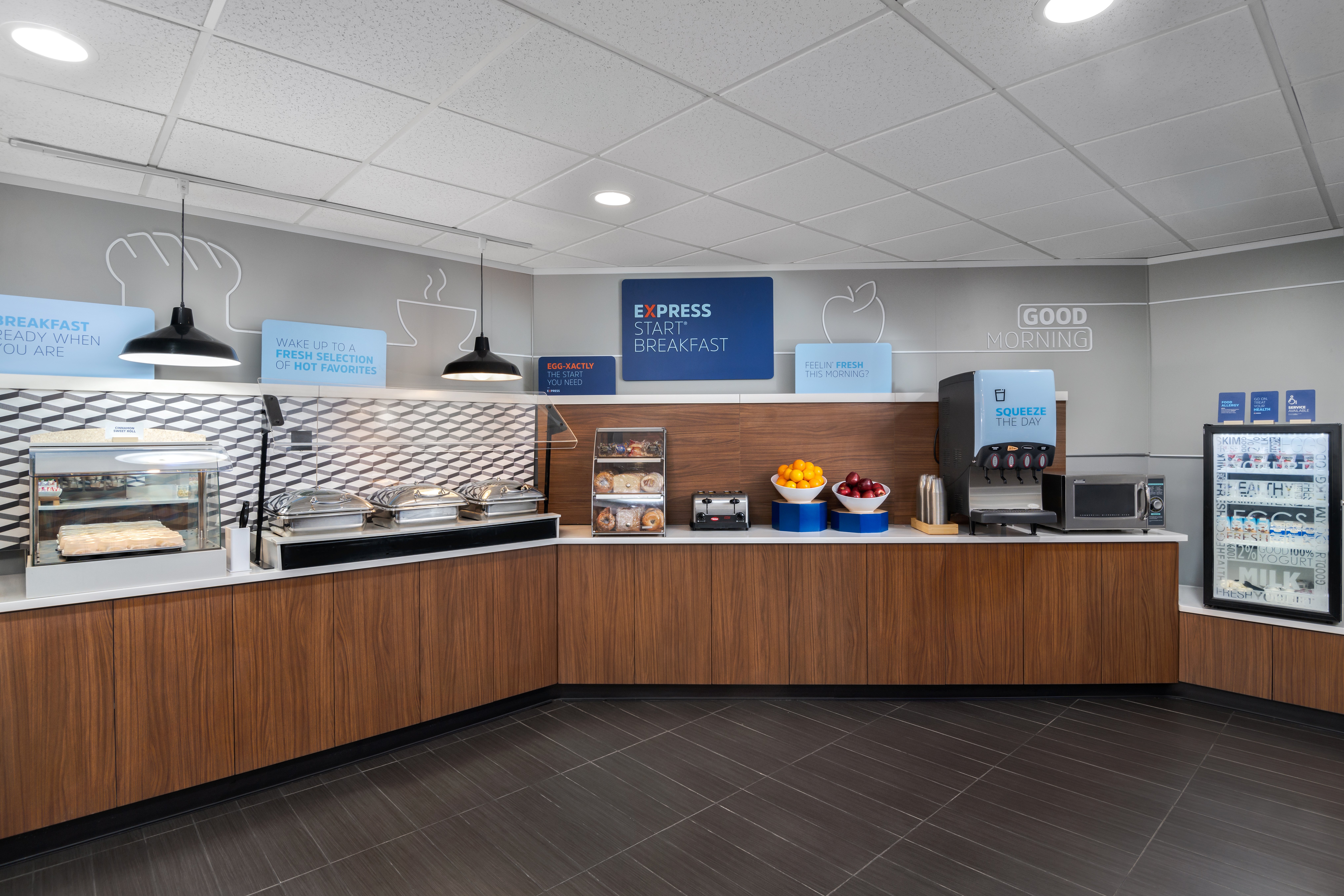 Holiday Inn Express Hotel Suites Bentonville 6/68