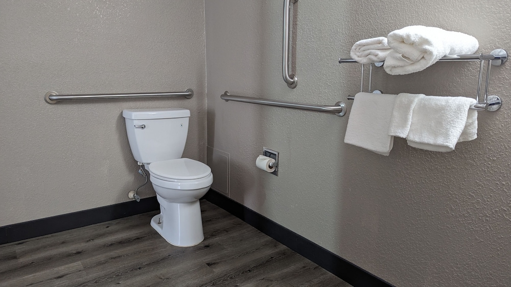 Motel6 Leominster, MA 42/43