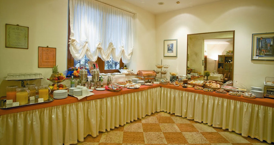 Alla Rocca Hotel 11/26