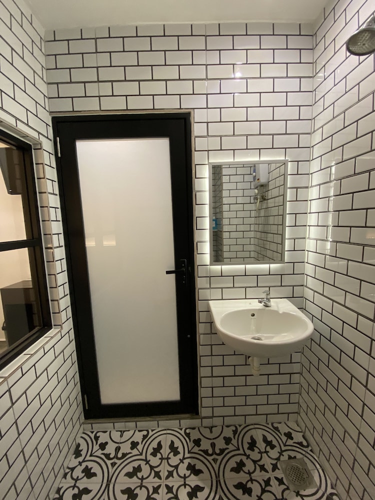 Georgetown Inn by Sky Hive 47/50