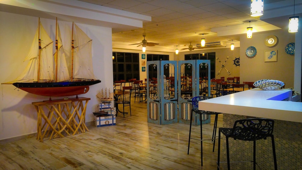 Fajardo Inn 25/50