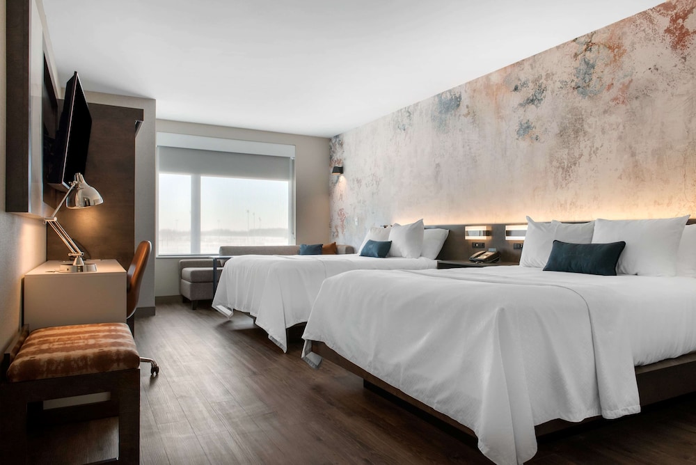 Wyndham Westfield 6/42