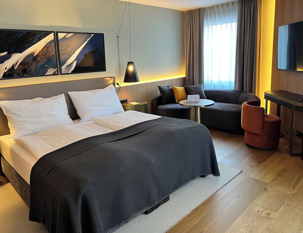 Hotel Rosatsch 9/49