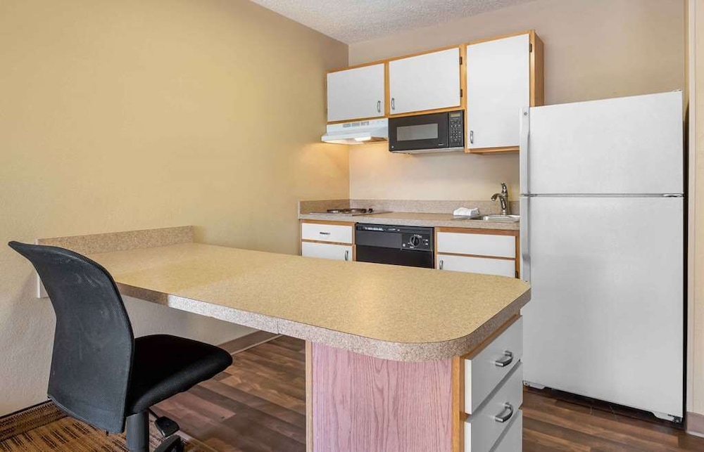 Studio 6 Corporate Extended Stay Philadelphia Malvern Swedesford Rd. PA 46/56