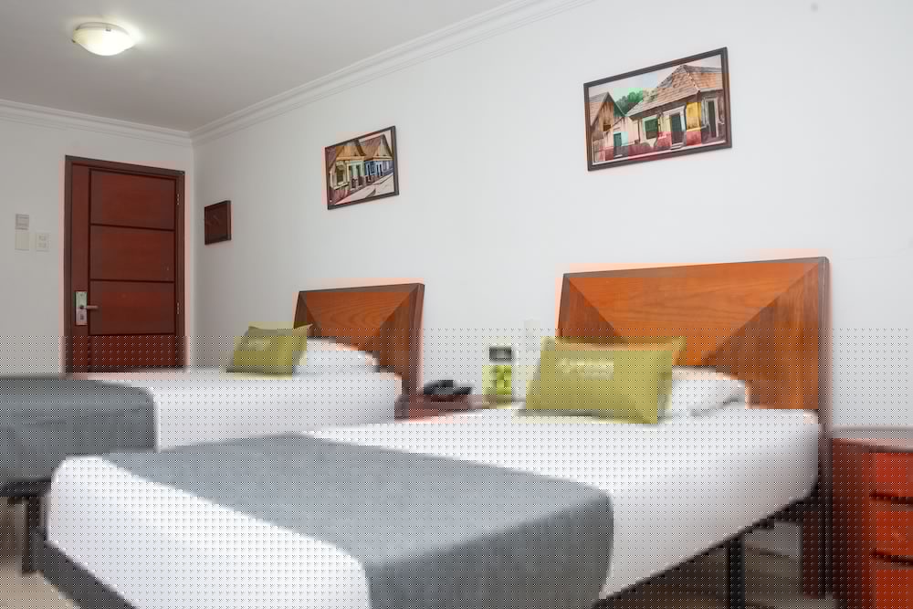 Hotel Ayenda Charthon 1316 30/60