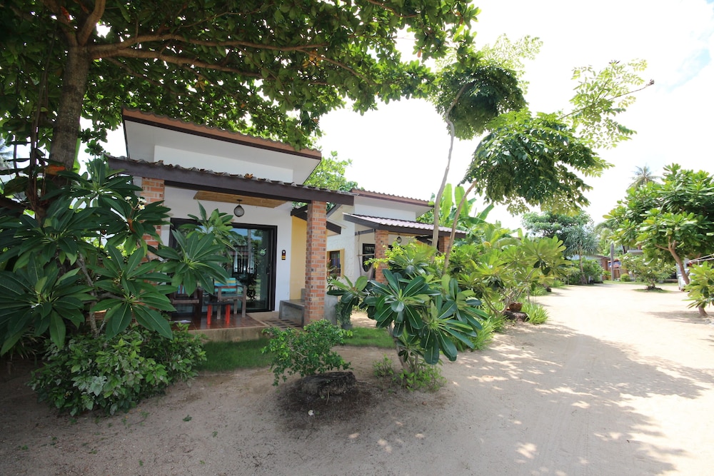 Coco Lanta Eco Resort 32/34