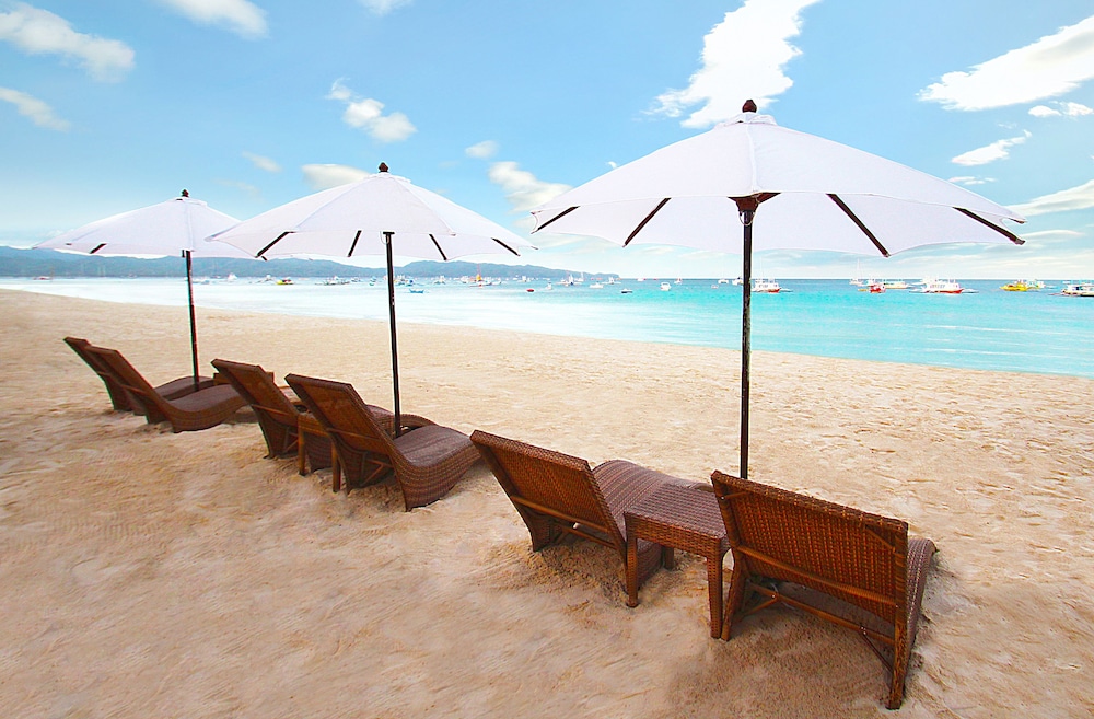 THE ROSE PIKE AT BORACAY 40/50
