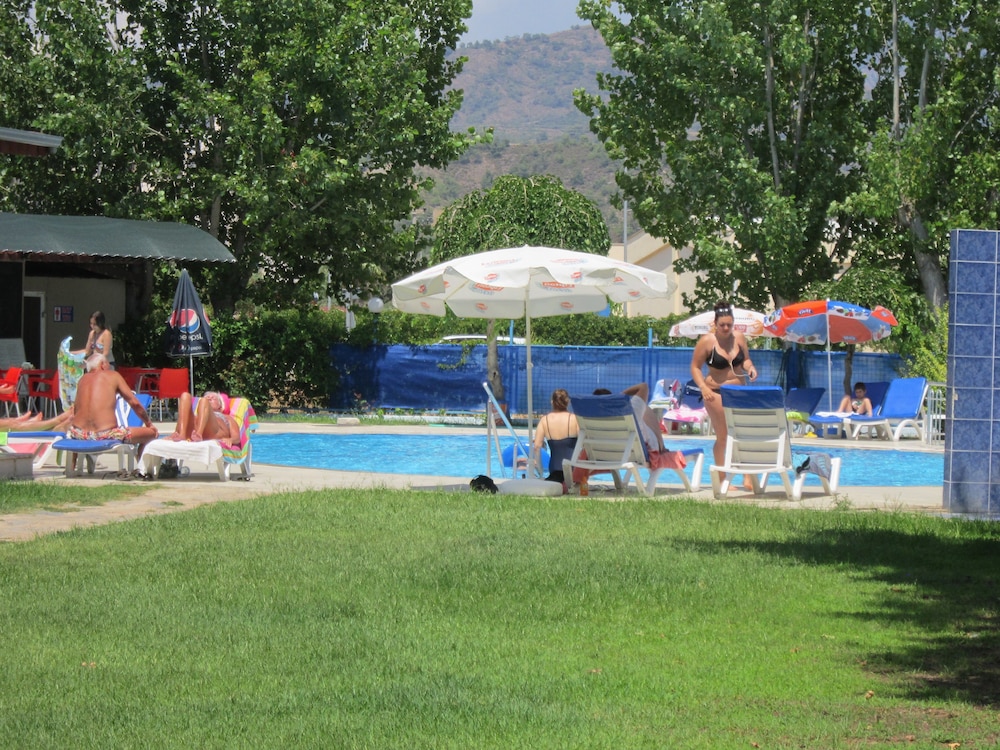 Aymes Hotel 16/23