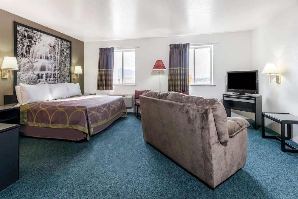 Super 8 by Wyndham Missoula/Reserve St. 8/17