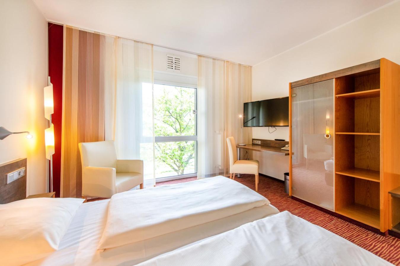 Room, Double Bed