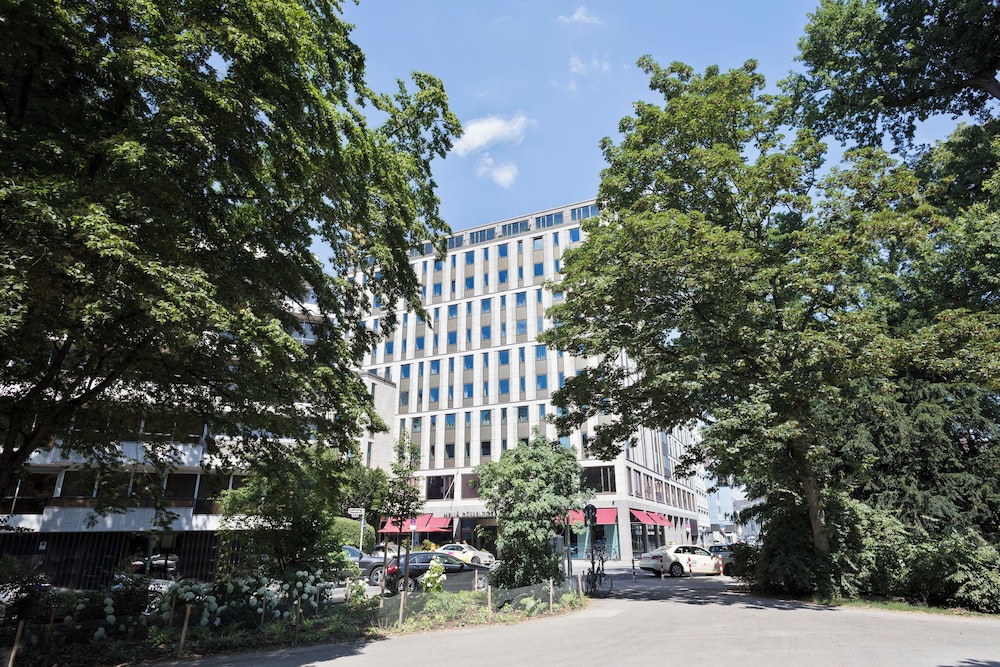 Melia Dusseldorf 41/46