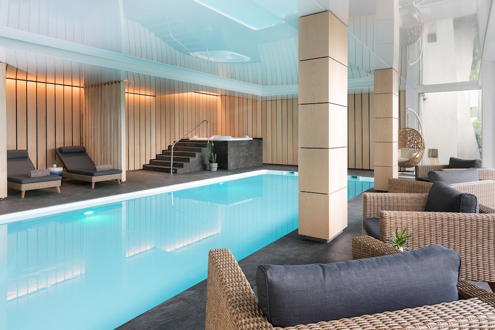 7 HOTEL AND FITNESS 42/72