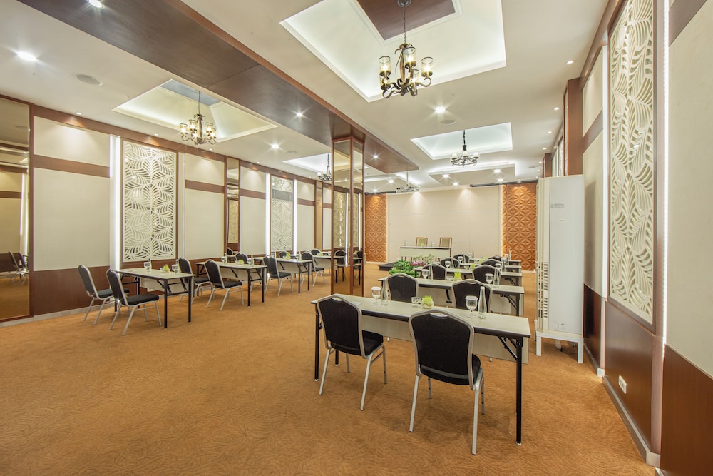 Grand Inna Tunjungan 24/27