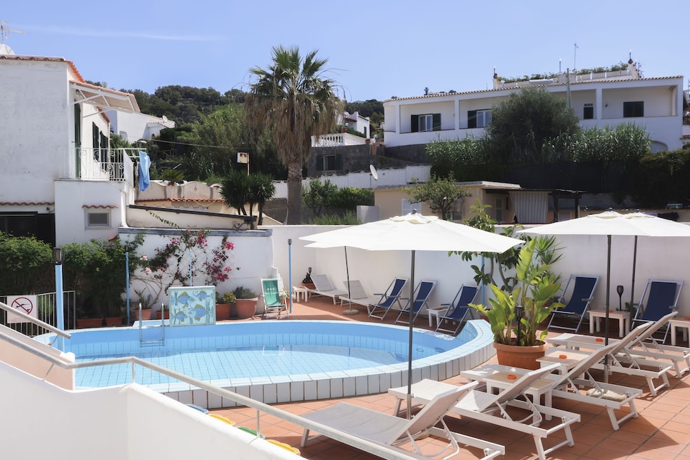 Hotel Cesotta 61/66