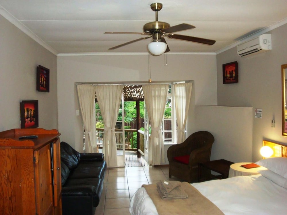 Flintstones Guest House Fourways 32/50