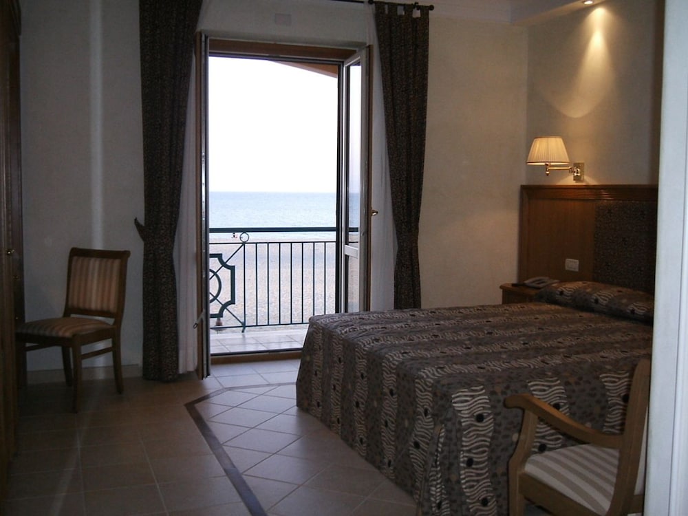 Hotel Ristorante La Lampara 11/43