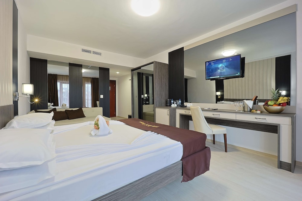 Prestige Hotel And Aquapark 23/72