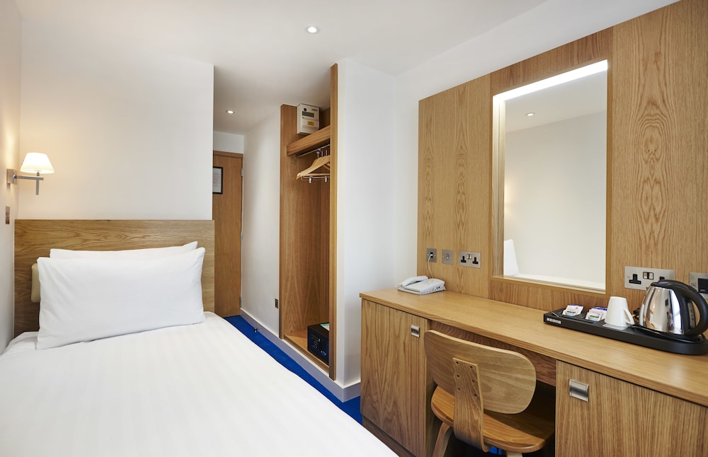 Central Park Hotel 14/49