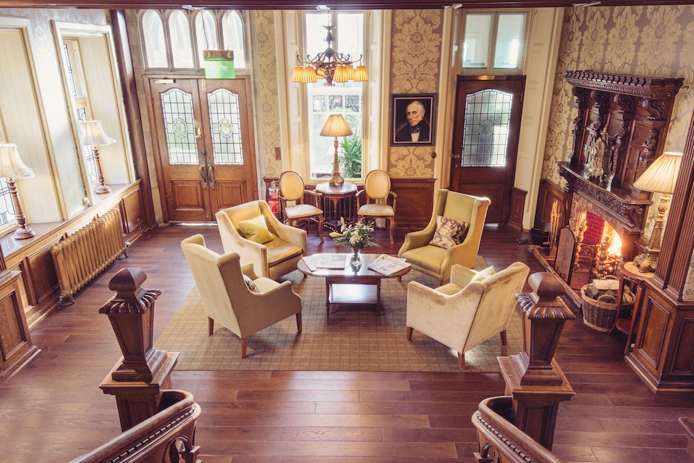 Merewood Country House 50/75