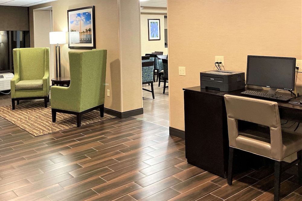 Comfort Inn Herndon Reston 27/32
