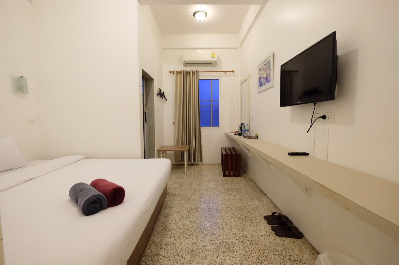 Budget, Double Bed, No Balcony