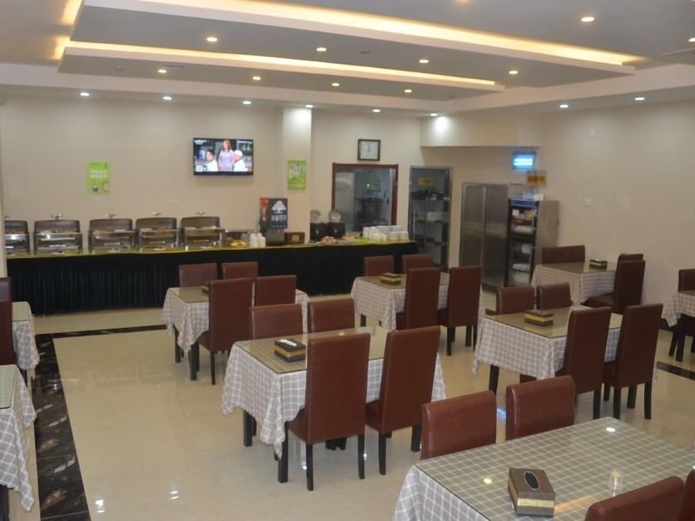 GREENTREE INN HEFEI BAOHE DISTRICT SOUTH RAILWAY STATION DAMO SQAURE HOTEL 38/50