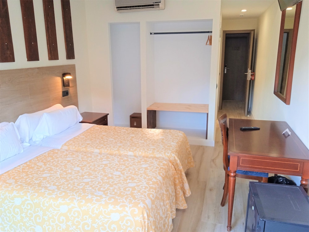 Hotel 153 9/71