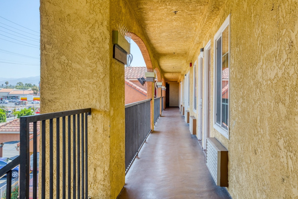 Heritage Inn And Suites 35/58