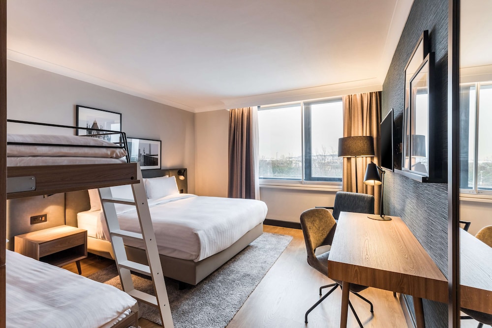 Super, Family, 2 Double Beds