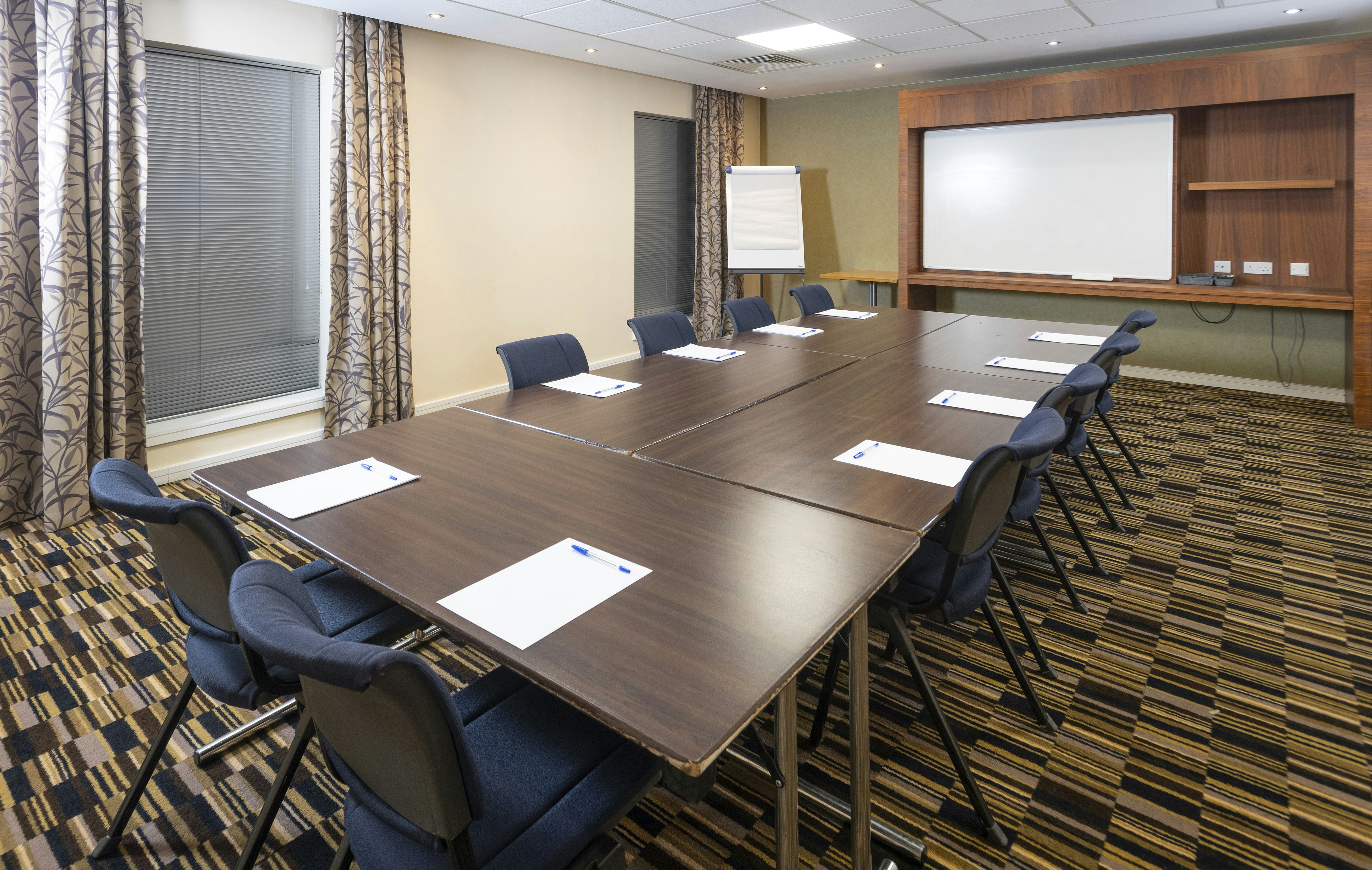 Holiday Inn Express Stevenage 60/66